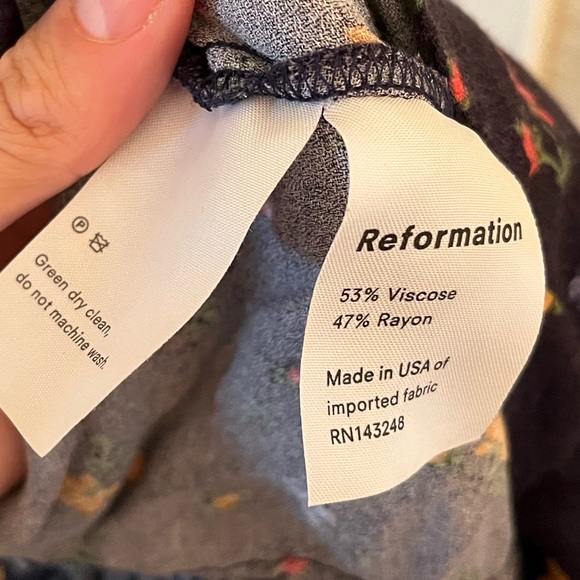 Navy Blue Floral Reformation Blouse 💙 - Picture 8 of 8